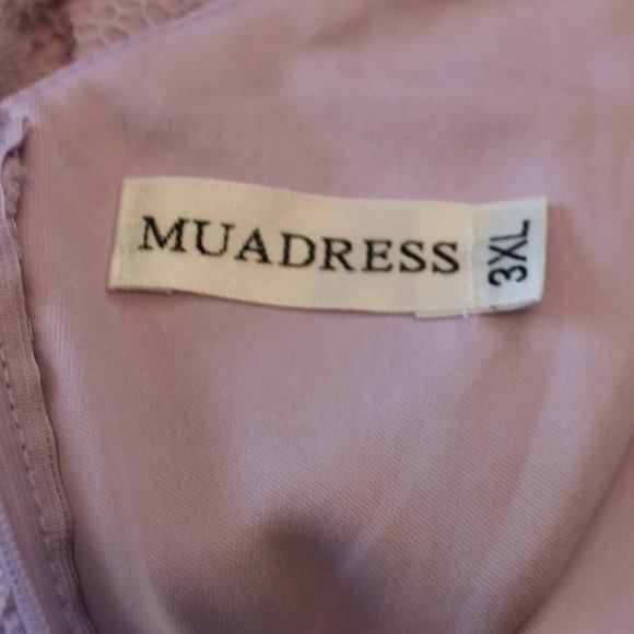 Muadress V-Neck Lace High-Low Dress - Picture 8 of 10